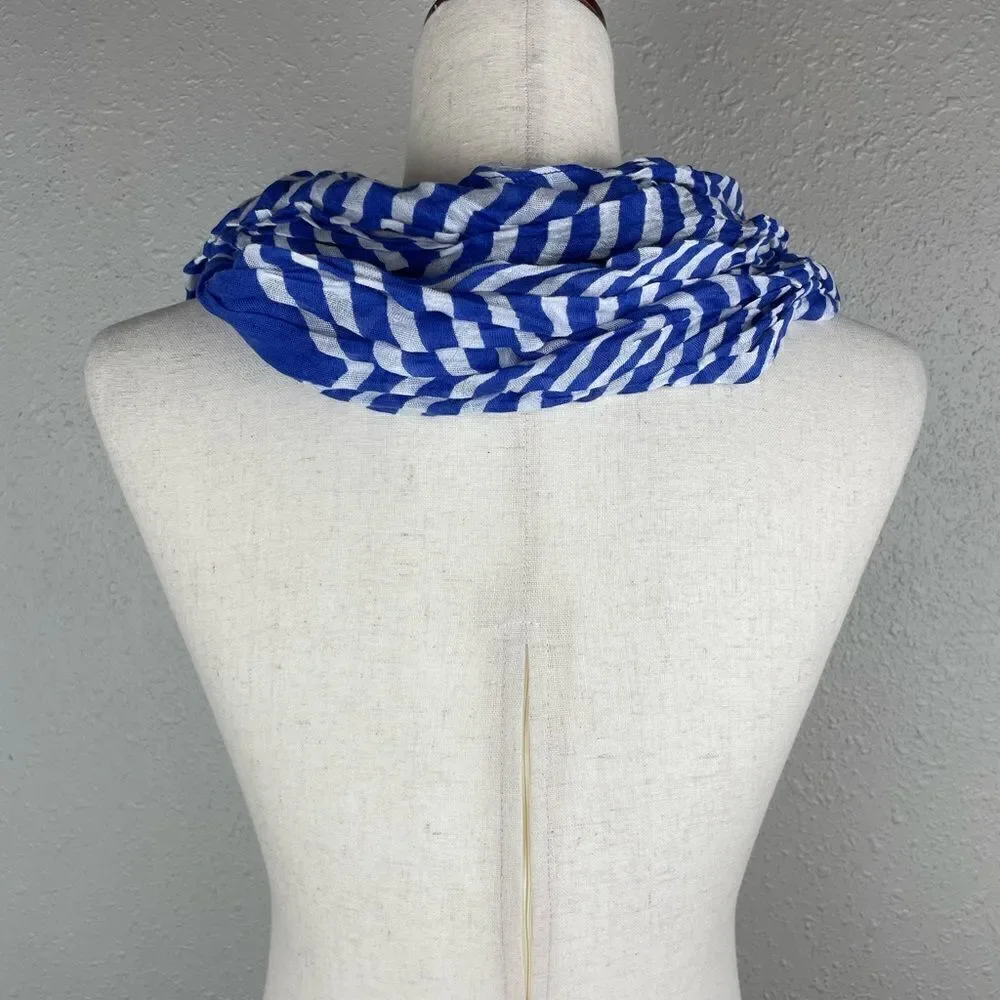 Chic Viscosse Infinity Scarf EUC
